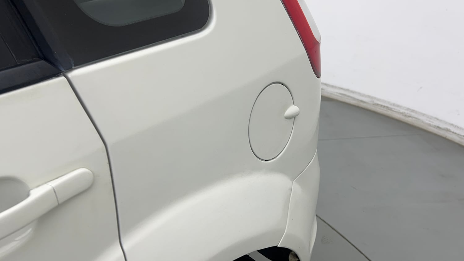 Used 2014 Ford Figo Duratec Petrol EXI 1.2 Petrol Manual dents MINOR SCRATCH