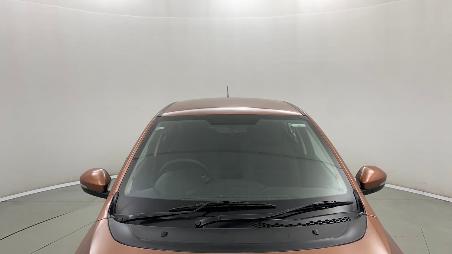Used 2018 Tata Tigor Revotron XZ (O) Petrol Manual exterior FRONT WINDSHIELD VIEW