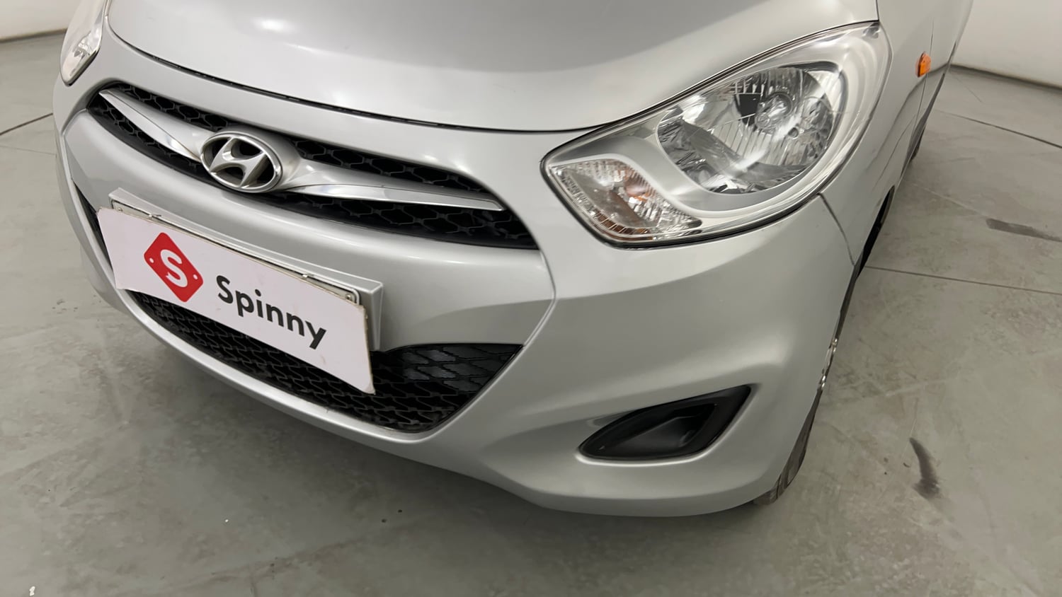 Used 2014 Hyundai i10 Magna 1.1 iRDE2 Petrol Manual dents MINOR SCRATCH