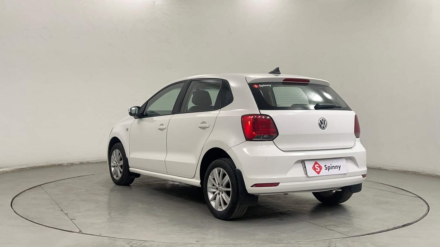 Used 2015 Volkswagen Polo Highline1.2L (P) Petrol Manual exterior LEFT REAR CORNER VIEW