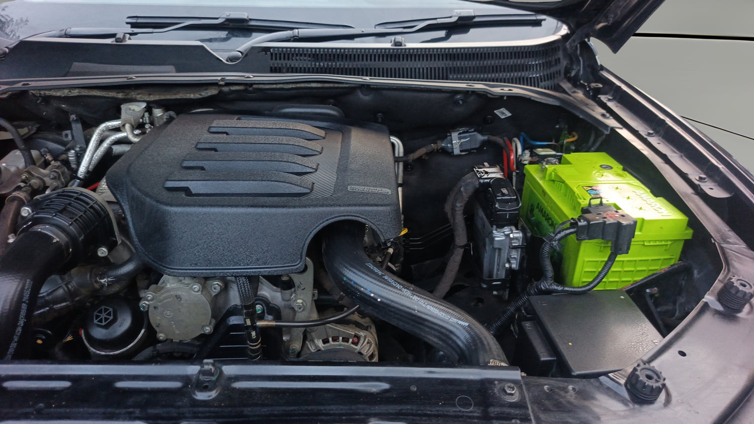 Used 2022 Mahindra Scorpio N Z8 L Diesel AT 4WD 7 STR Diesel Automatic engine ENGINE LEFT SIDE VIEW