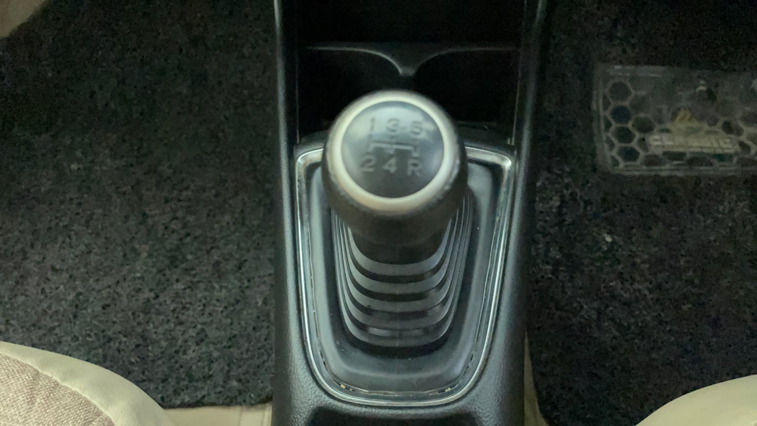 Used 2018 Honda Amaze 1.2 S MT Petrol Petrol Manual interior GEAR  KNOB VIEW