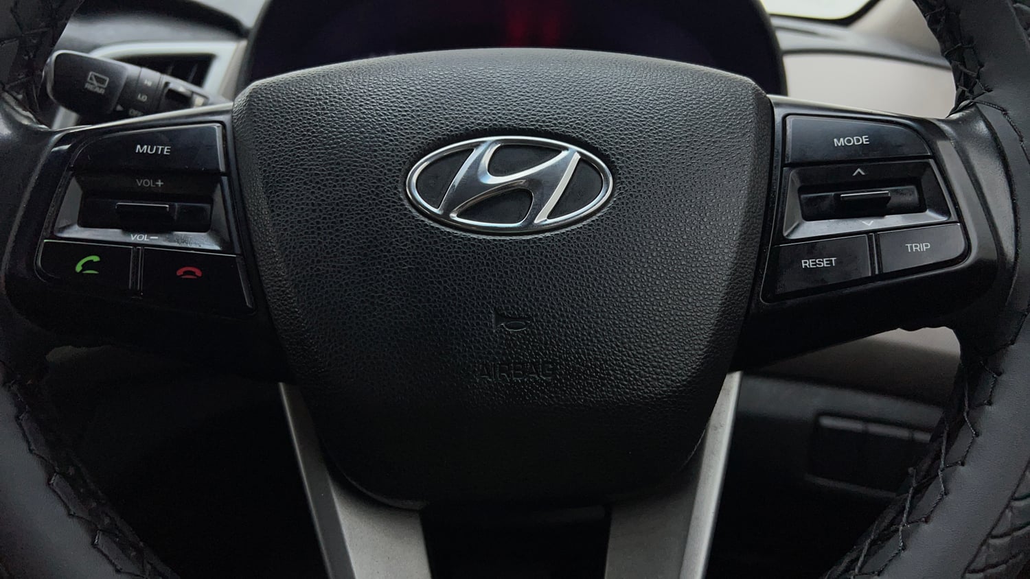 Used 2018 Hyundai Creta SX Plus 1.6 AT Petrol Petrol Automatic top_features Airbags