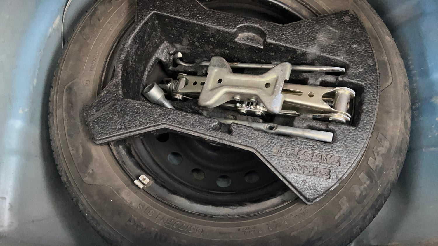 Used 2016 Maruti Suzuki Celerio VXi AMT Petrol Automatic tyres SPARE TYRE VIEW