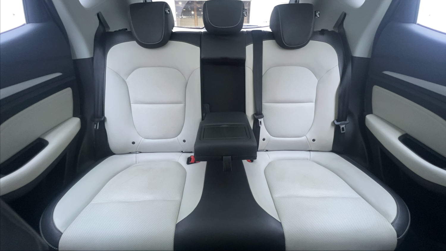 Used 2023 MG Motors Astor Sharp 1.5 CVT Old Generation Petrol Automatic interior REAR SEAT CONDITION VIEW
