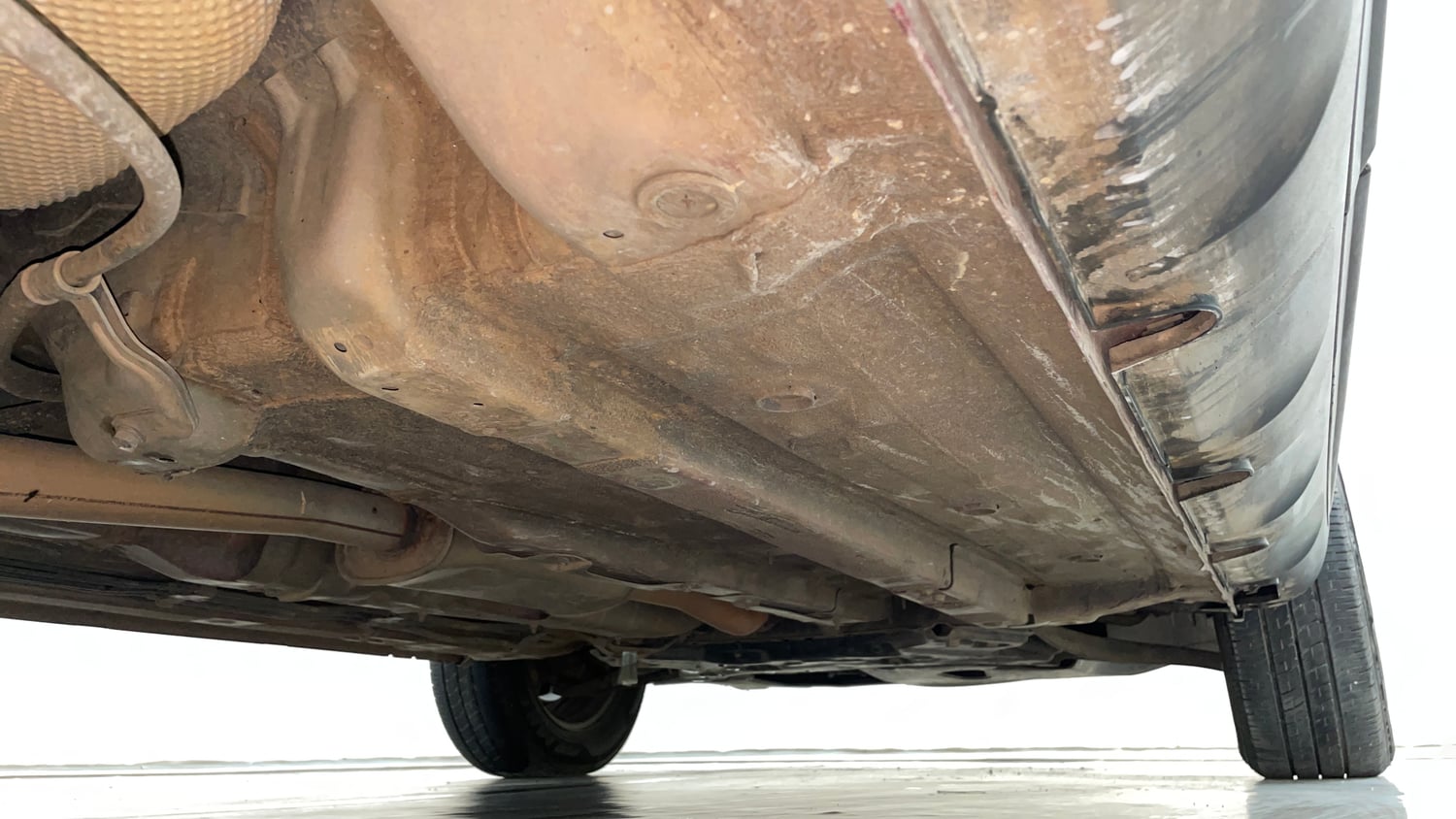 Used 2019 hyundai Venue S 1.0 AT Turbo Petrol Petrol Automatic extra REAR RIGHT UNDERBODY VIEW