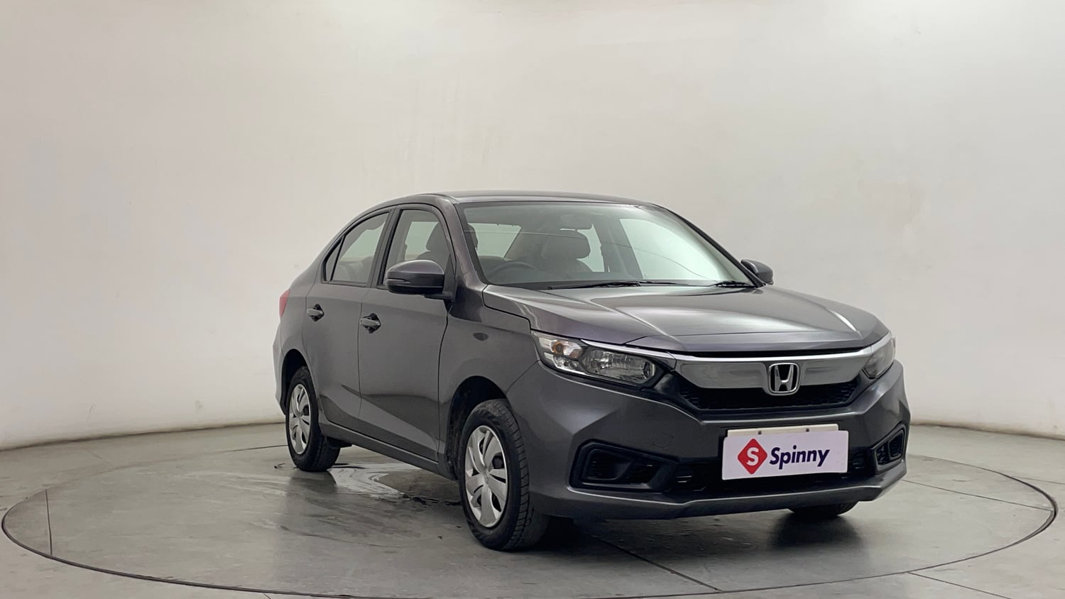 Used 2018 Honda Amaze 1.2 S CVT Petrol Petrol Automatic exterior RIGHT FRONT CORNER VIEW