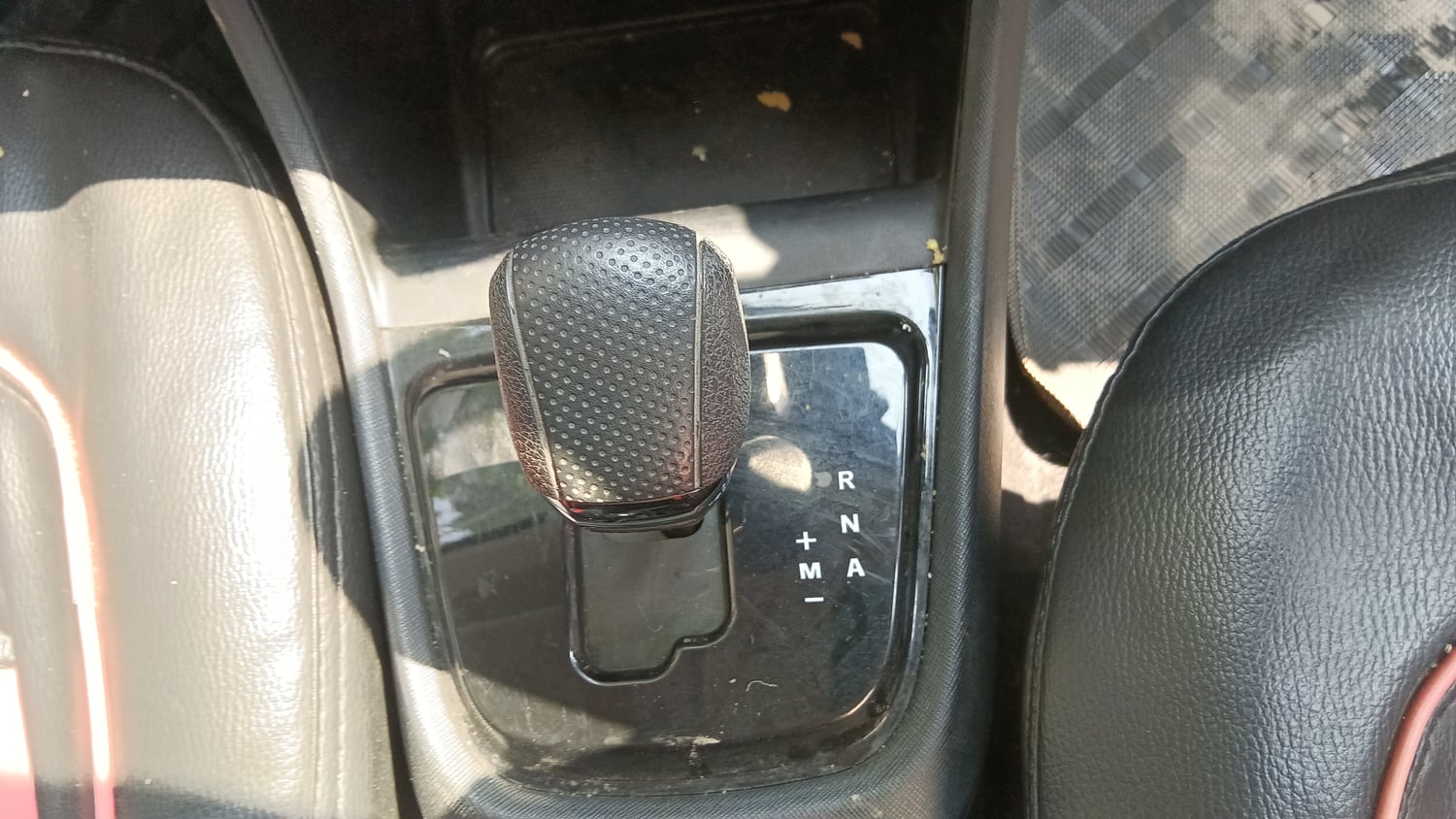 Used 2022 Tata Punch Creative AMT Petrol Automatic interior GEAR  KNOB VIEW