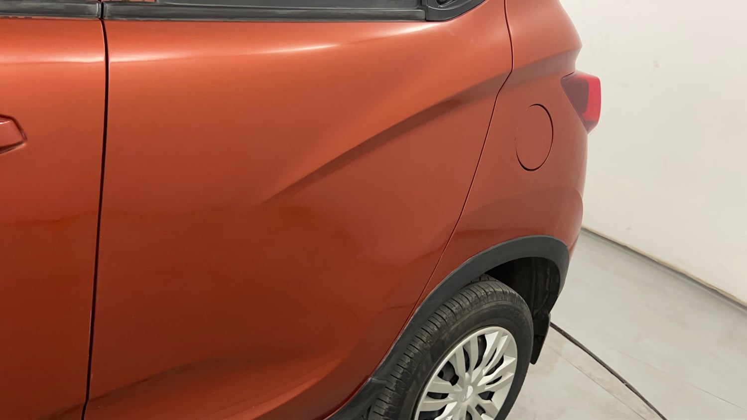 Used 2016 Mahindra KUV100 K4 5 STR Petrol Manual dents MINOR SCRATCH