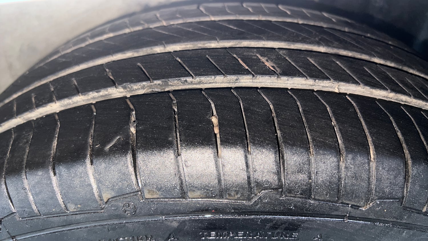 Used 2014 Ford Figo Duratec Petrol EXI 1.2 Petrol Manual tyres LEFT REAR TYRE TREAD VIEW