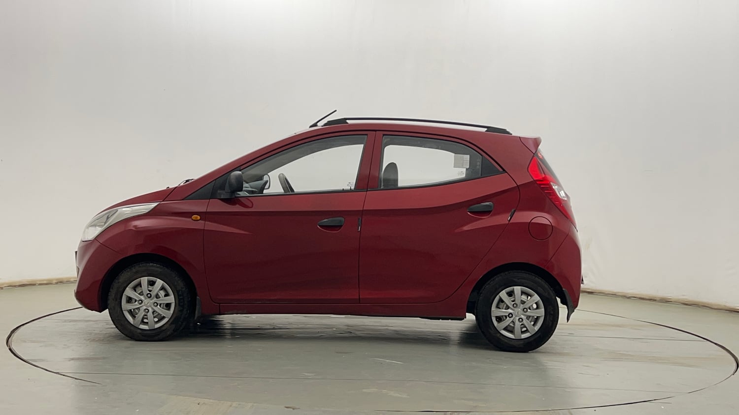 Used 2013 Hyundai Eon D-Lite + Petrol Manual exterior LEFT SIDE VIEW