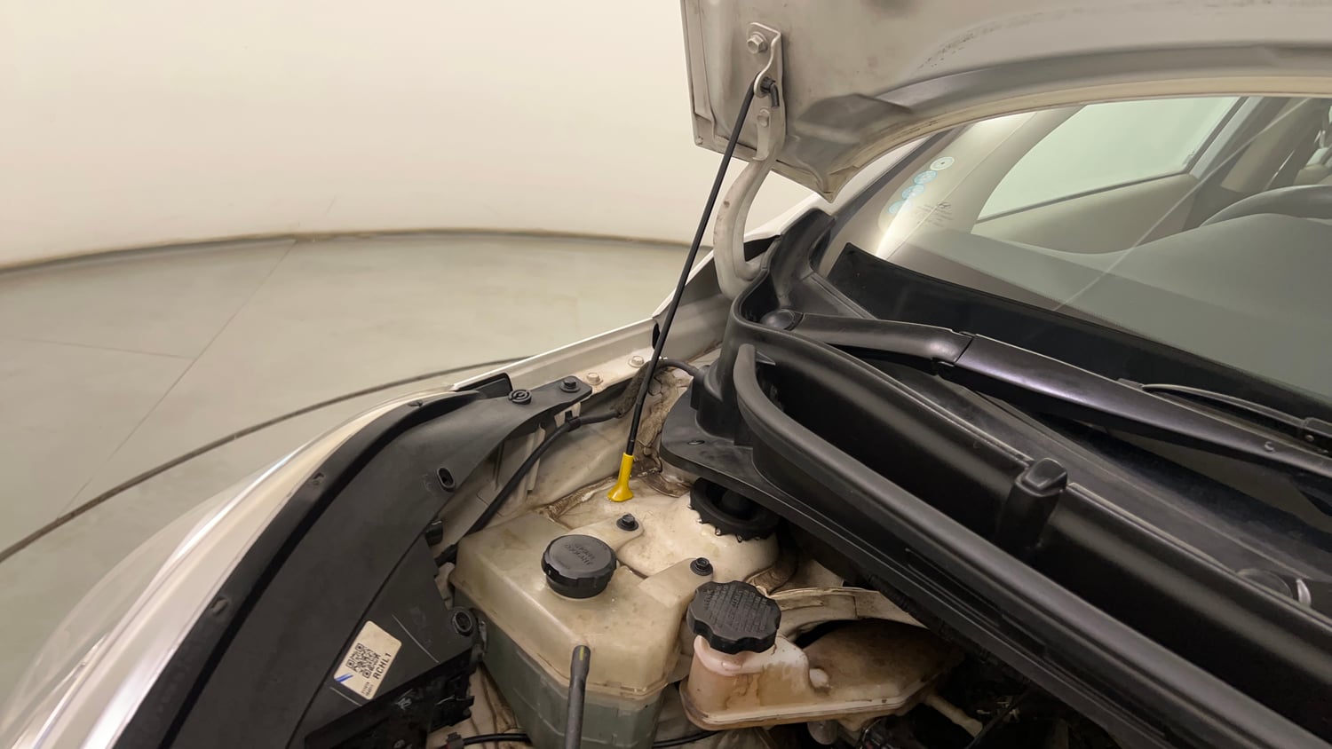 Used 2018 Hyundai Santro Asta Petrol Manual engine ENGINE RIGHT SIDE HINGE & APRON VIEW