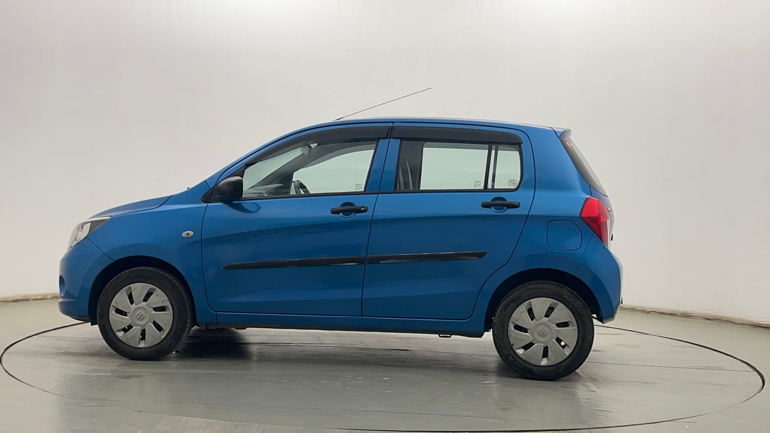 Used 2016 Maruti Suzuki Celerio VXi AMT Petrol Automatic exterior LEFT SIDE VIEW