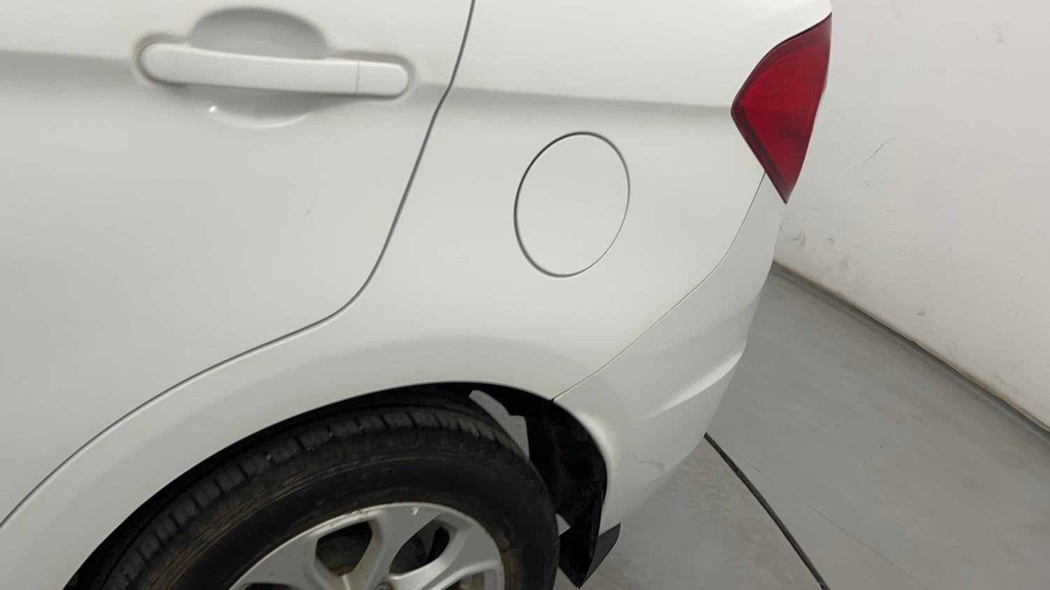 Used 2016 Ford Figo Aspire Titanium 1.2 Ti-VCT Petrol Manual dents MINOR SCRATCH