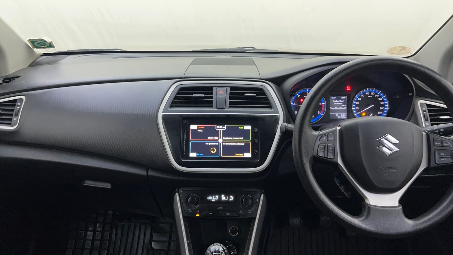 Used 2016 Maruti Suzuki S-Cross Zeta 1.3 Diesel Manual interior MUSIC SYSTEM & AC CONTROL VIEW