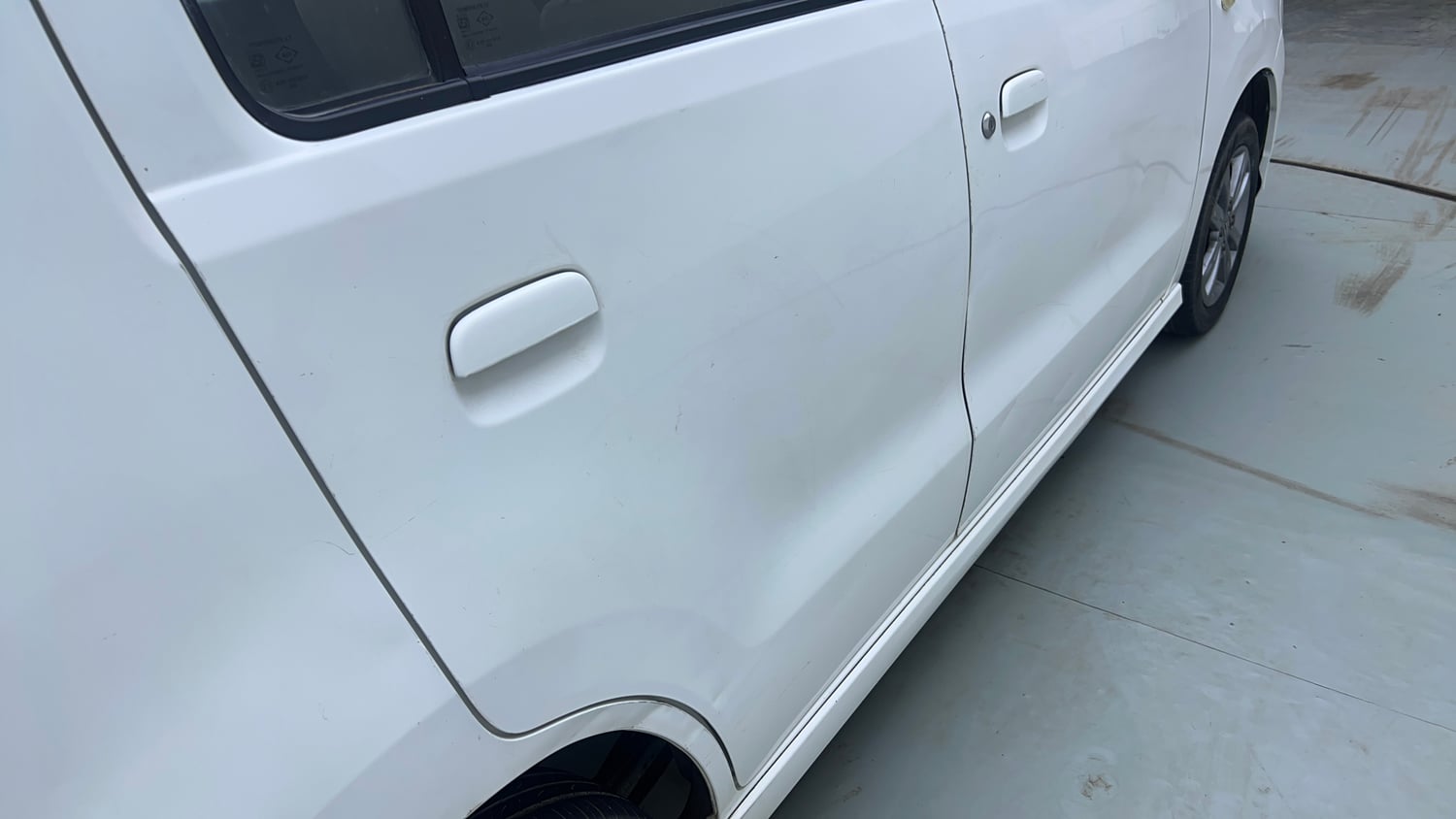 Used 2017 Maruti Suzuki Wagon R VXI+ Petrol Manual dents MINOR SCRATCH