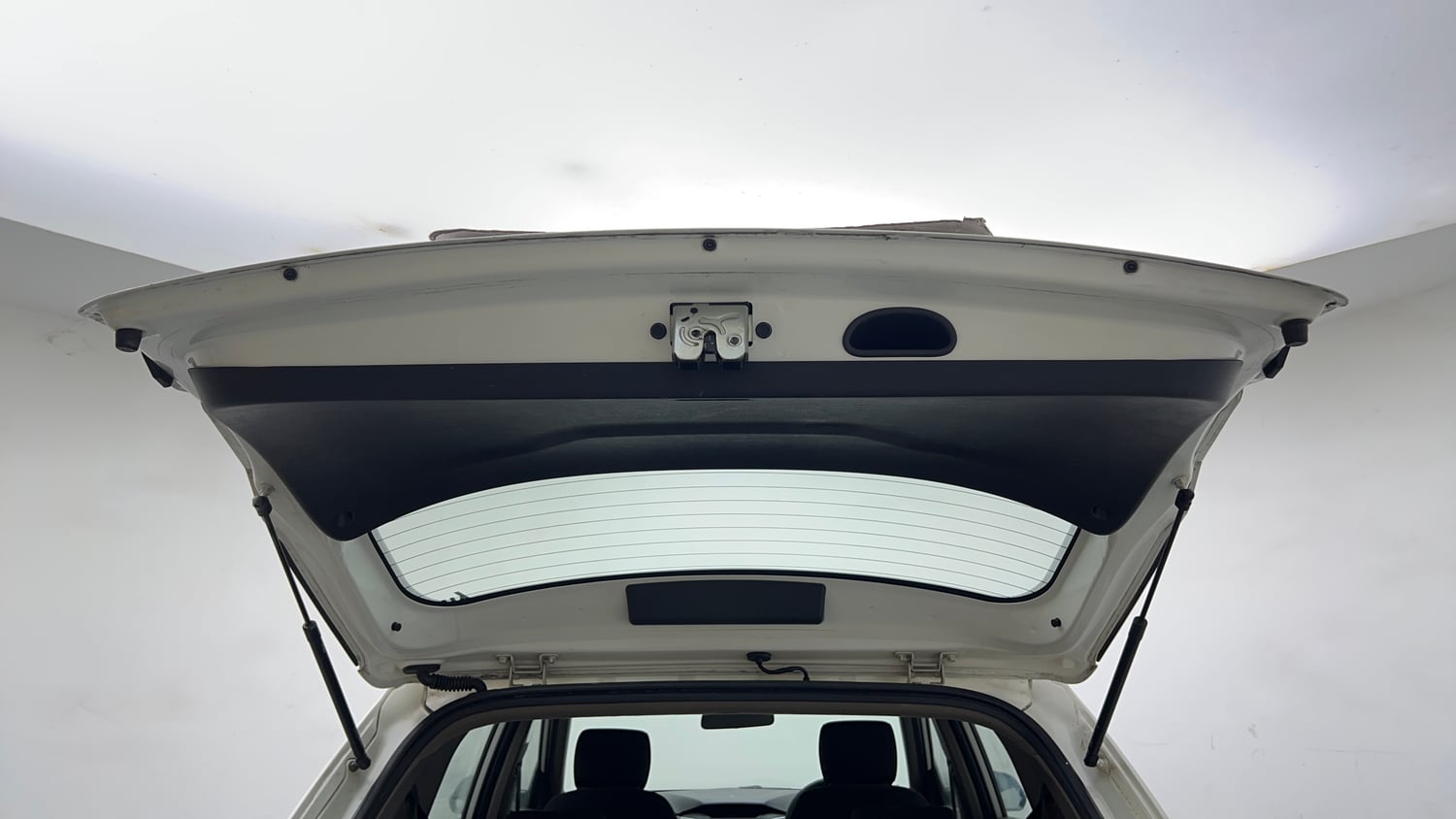 Used 2018 Hyundai Creta SX Plus 1.6 AT Petrol Petrol Automatic interior DICKY DOOR OPEN VIEW