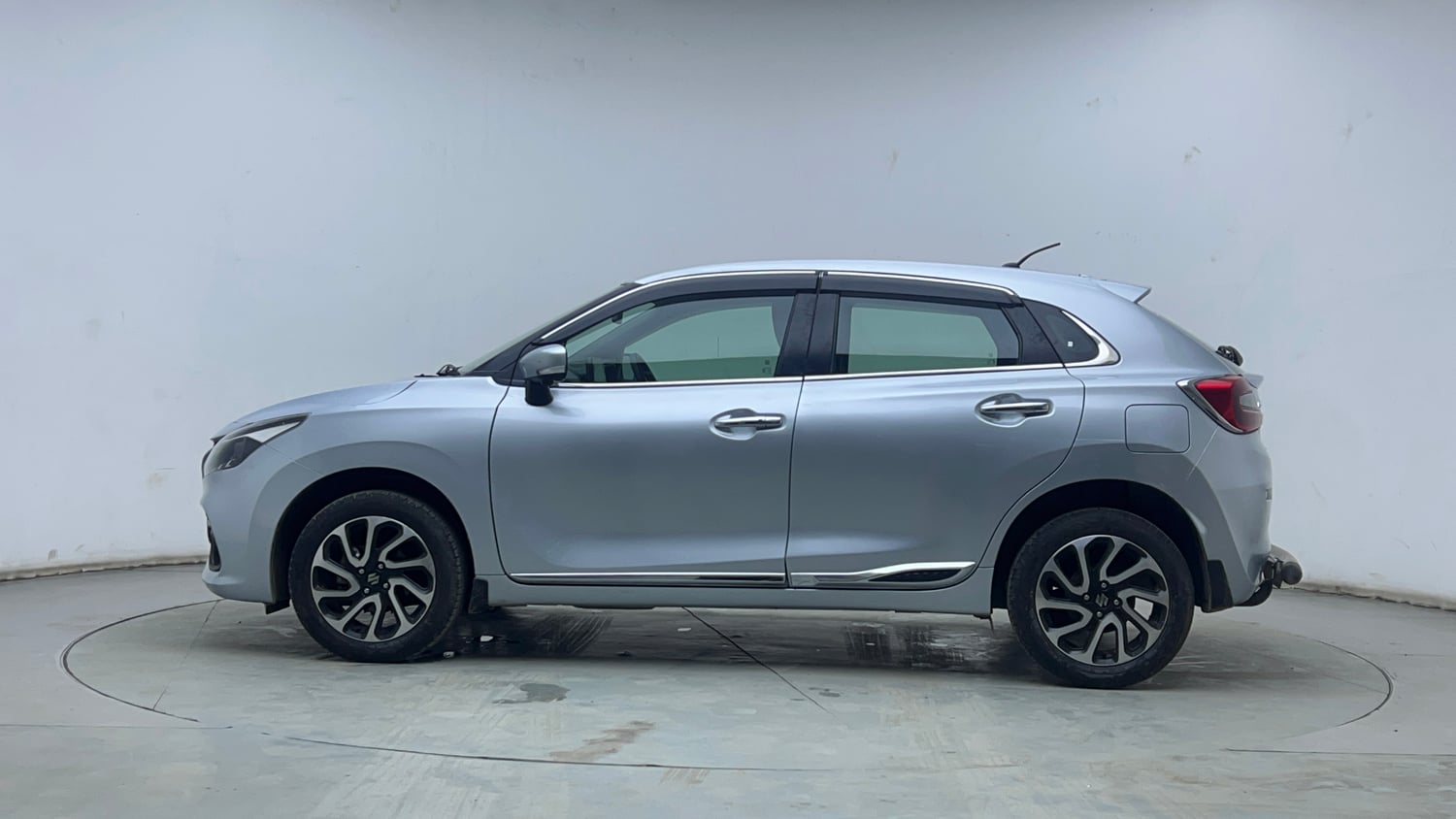 Used 2024 Maruti Suzuki Baleno Alpha MT Petrol Manual exterior LEFT SIDE VIEW