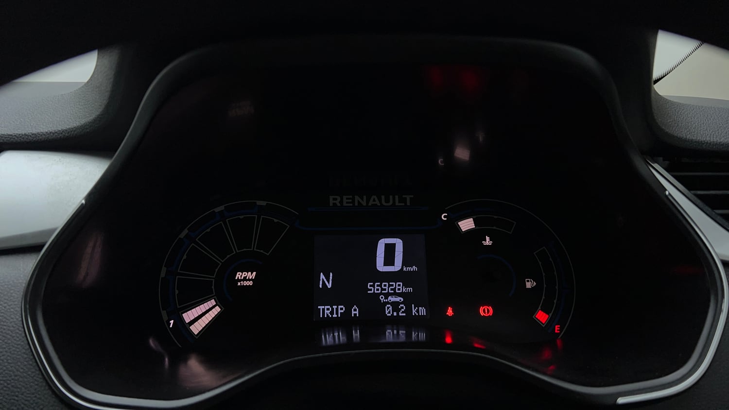 Used 2021 Renault Triber RXZ EASY-R AMT Petrol Automatic interior CLUSTERMETER VIEW