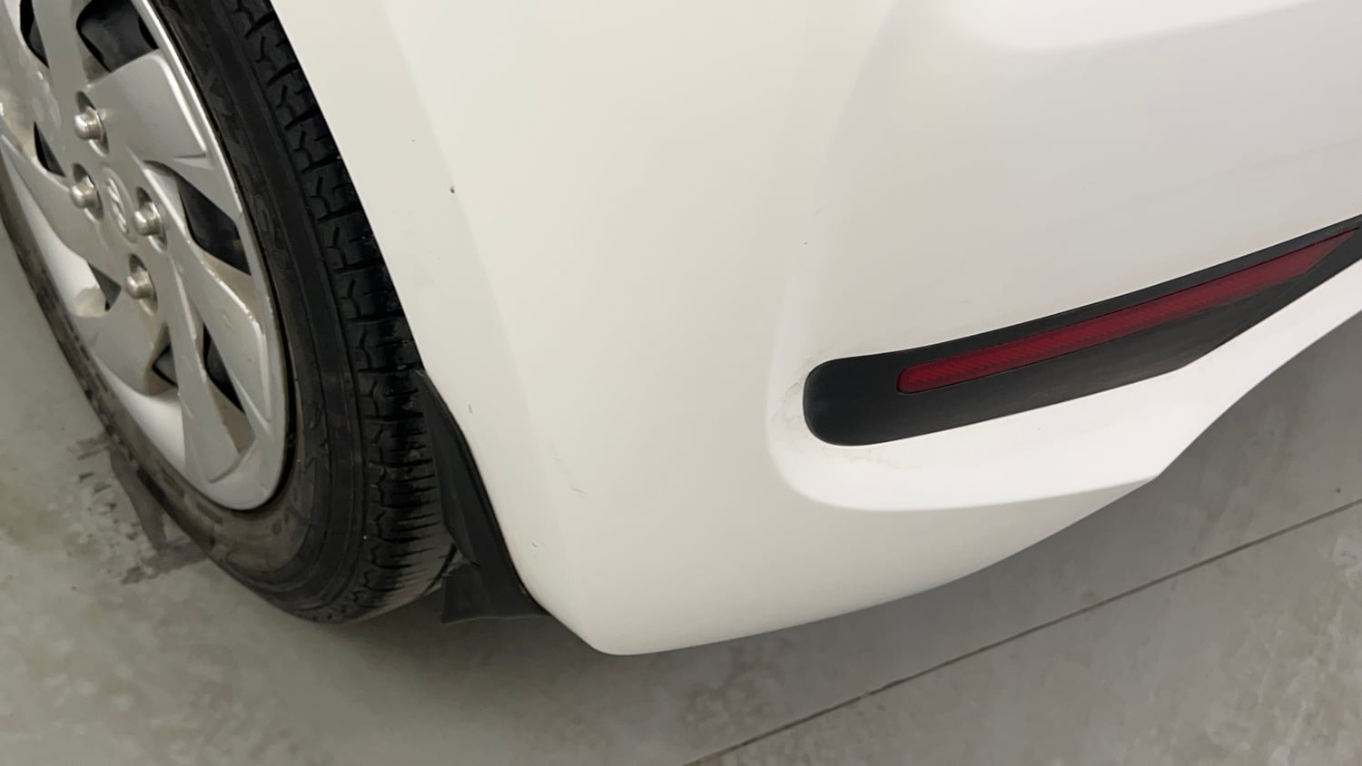 Used 2018 Hyundai Santro Asta Petrol Manual dents MINOR SCRATCH