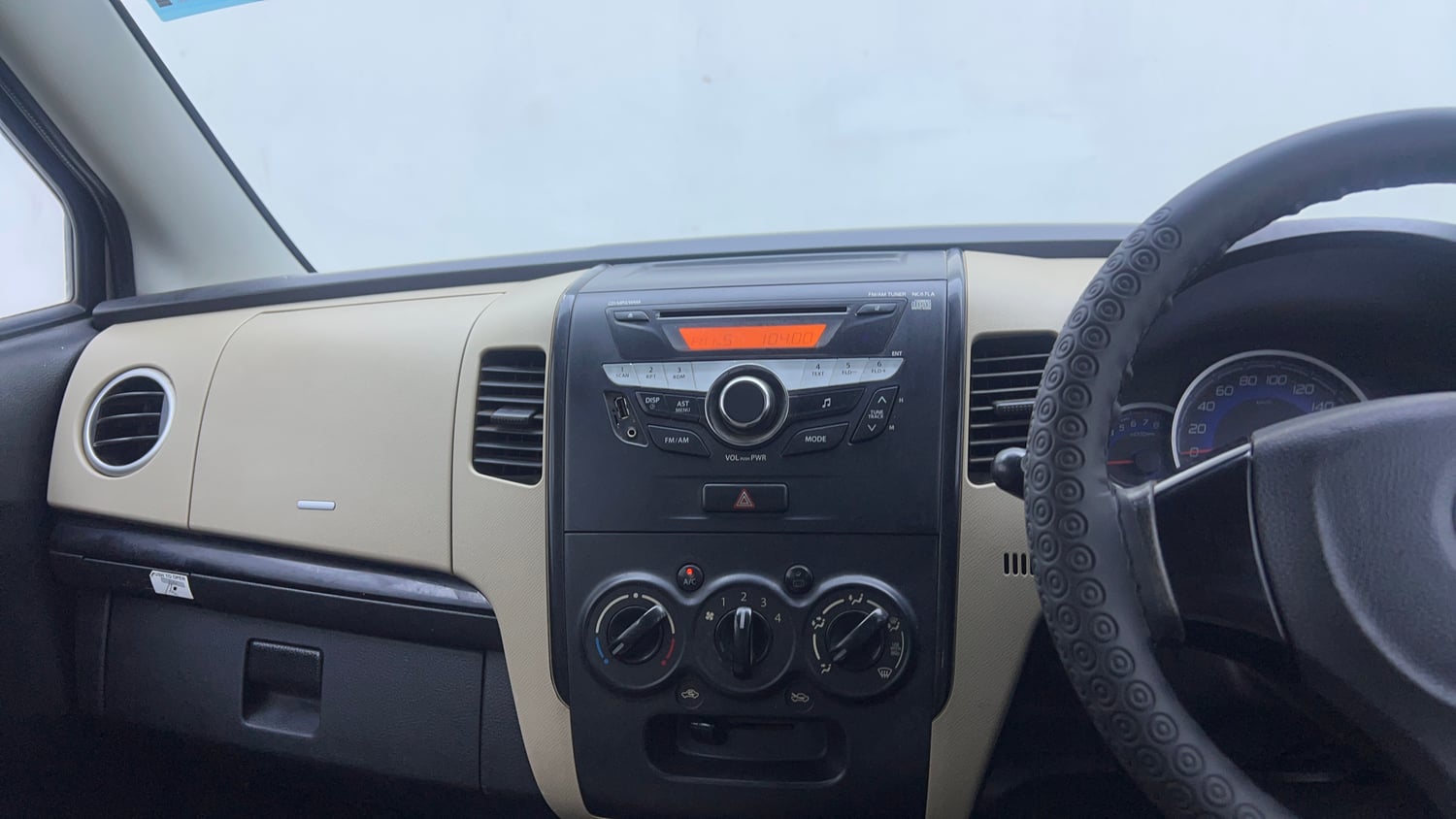 Used 2017 Maruti Suzuki Wagon R VXI+ Petrol Manual interior MUSIC SYSTEM & AC CONTROL VIEW