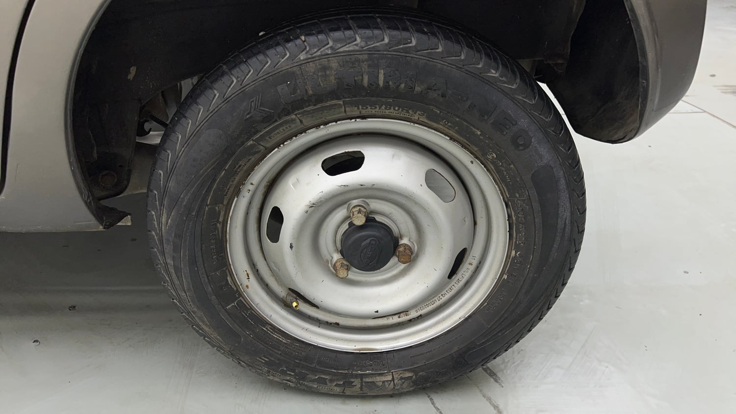 Used 2018 Datsun Redi-GO A Petrol Manual tyres LEFT REAR TYRE RIM VIEW