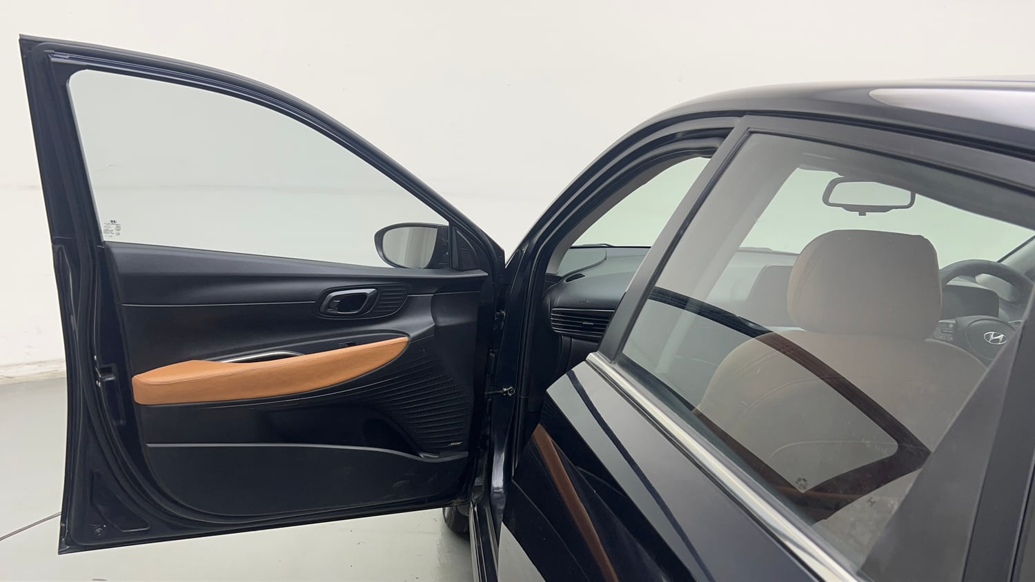 Used 2021 Hyundai i20 Asta 1.2 IVT Petrol Automatic interior LEFT FRONT DOOR OPEN VIEW