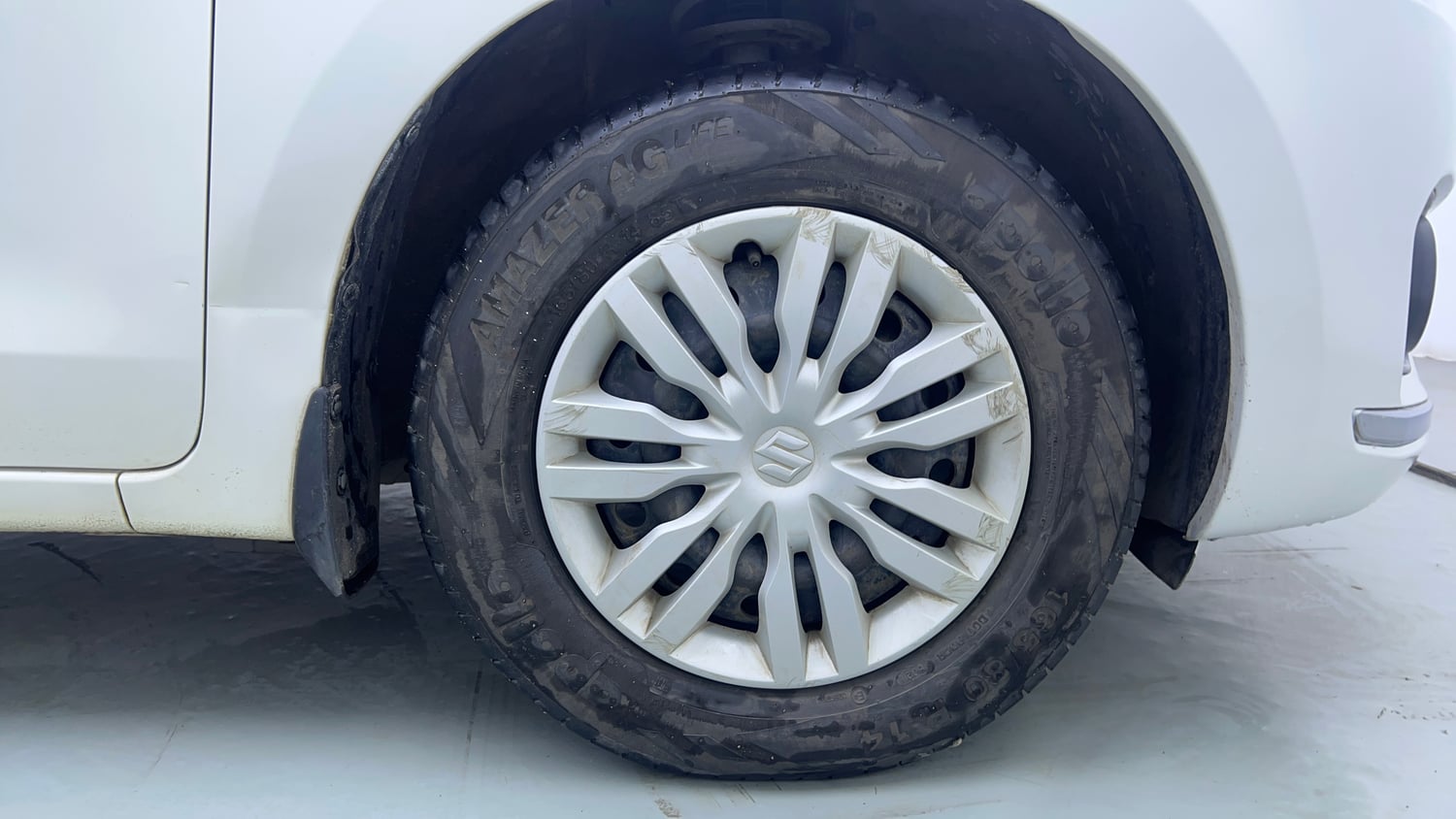 Used 2020 Maruti Suzuki Dzire VXi Petrol Manual tyres RIGHT FRONT TYRE RIM VIEW