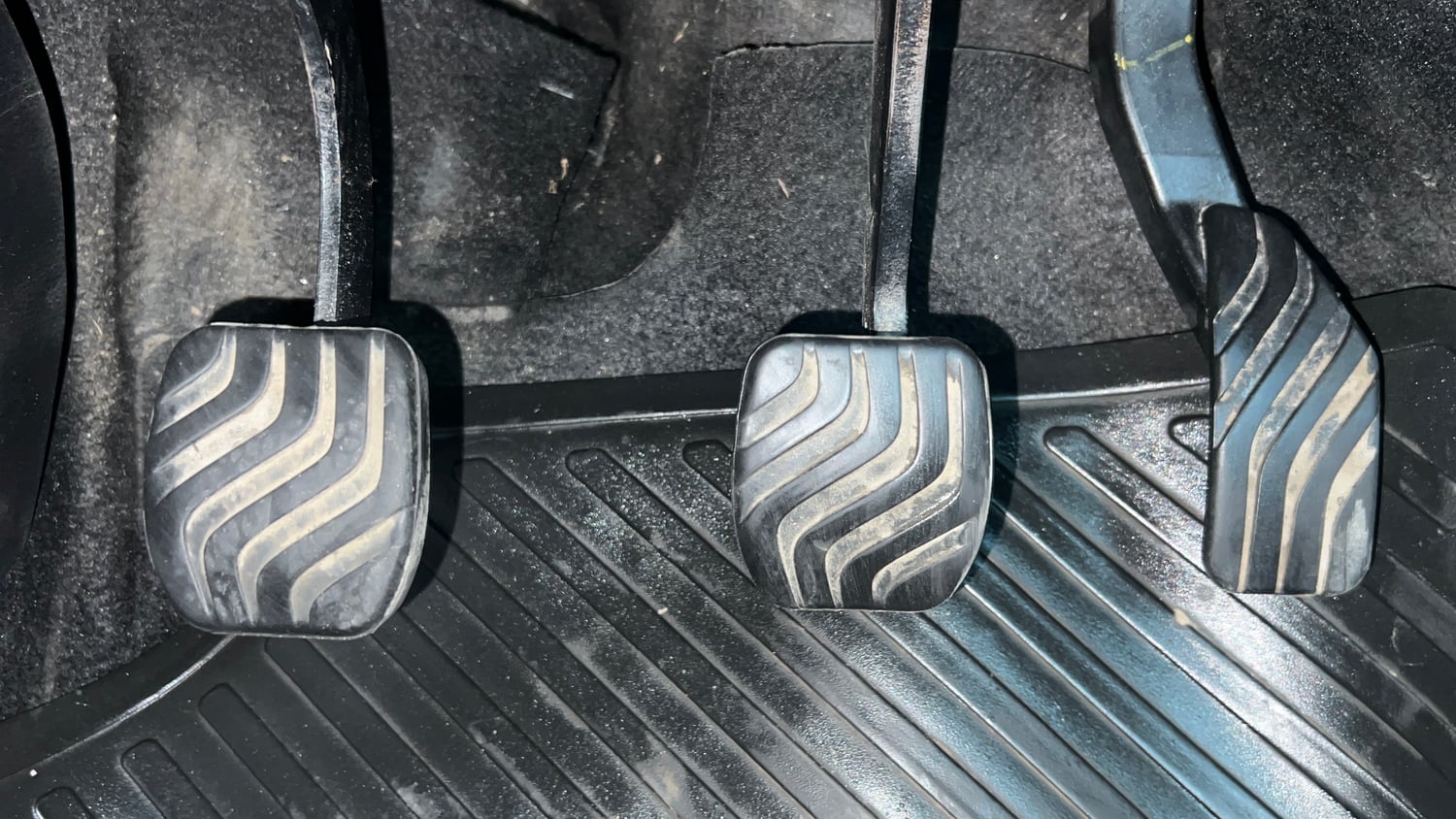 Used 2022 Nissan Magnite XV Turbo Petrol Manual interior PEDALS VIEW