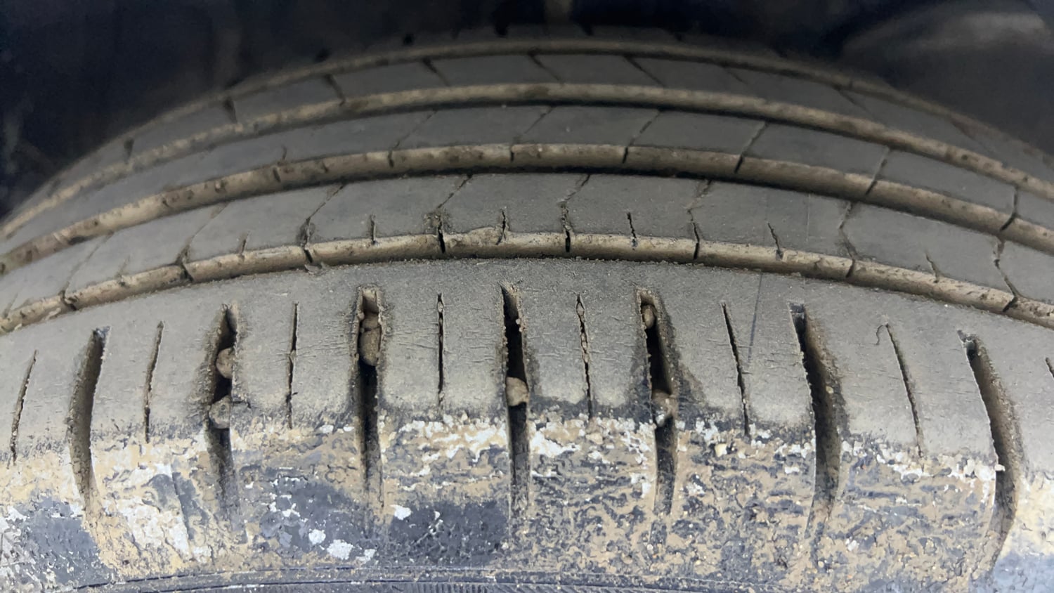 Used 2024 Maruti Suzuki Baleno Alpha MT Petrol Manual tyres RIGHT FRONT TYRE TREAD VIEW