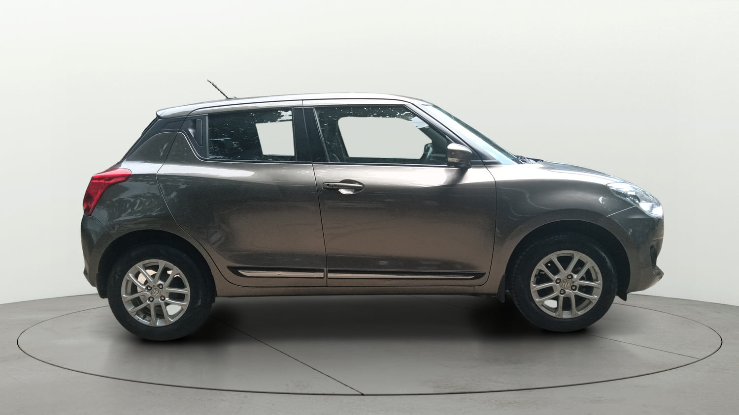 Used 2019 Maruti Suzuki Swift ZXi Petrol Manual exterior RIGHT SIDE VIEW