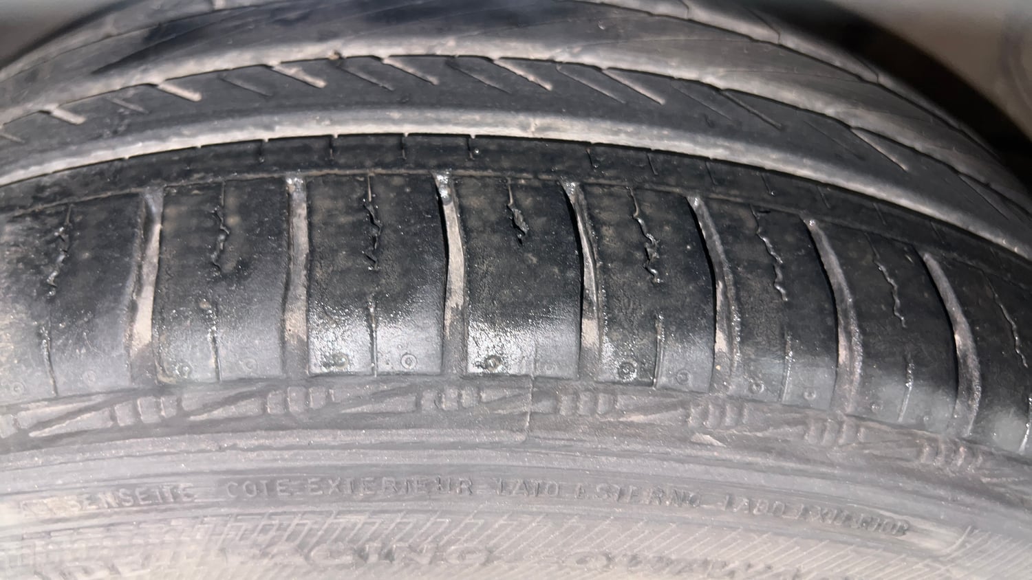 Used 2019 Skoda Rapid Ambition 1.5 TDI AT Diesel Automatic tyres LEFT FRONT TYRE TREAD VIEW