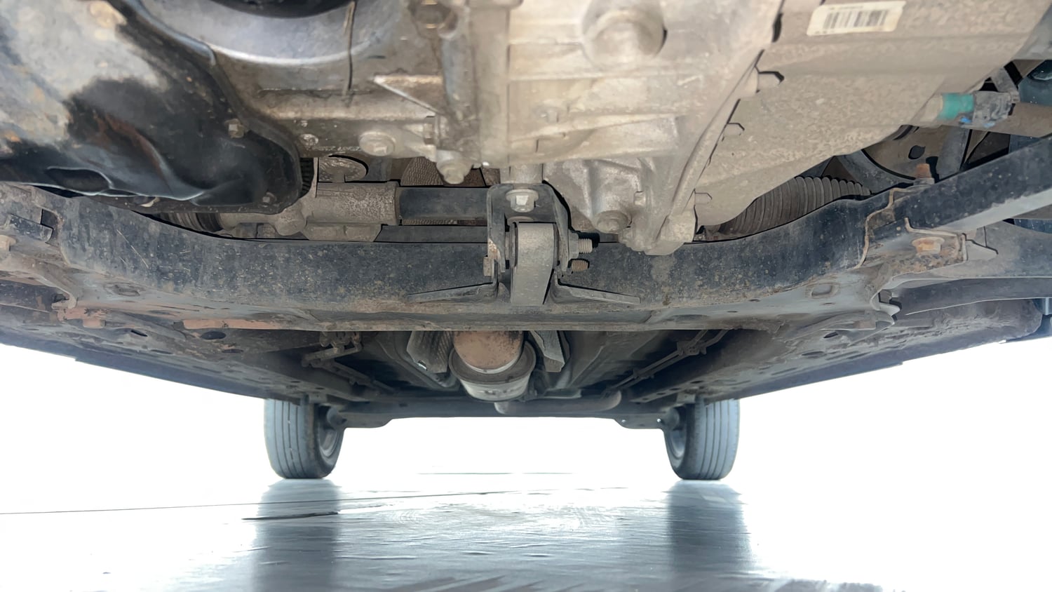 Used 2023 Nissan Magnite XV Premium Turbo Petrol Manual extra FRONT LEFT UNDERBODY VIEW