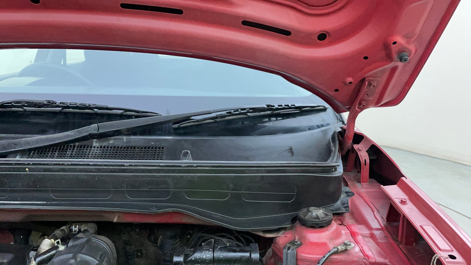 Used 2019 hyundai Venue S 1.0 AT Turbo Petrol Petrol Automatic engine ENGINE LEFT SIDE HINGE & APRON VIEW