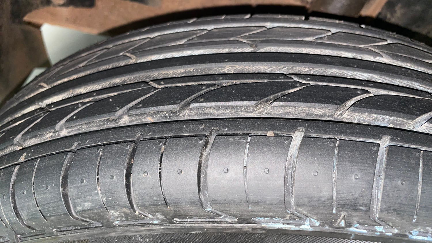 Used 2016 Renault Kwid RXL Petrol Manual tyres LEFT FRONT TYRE TREAD VIEW