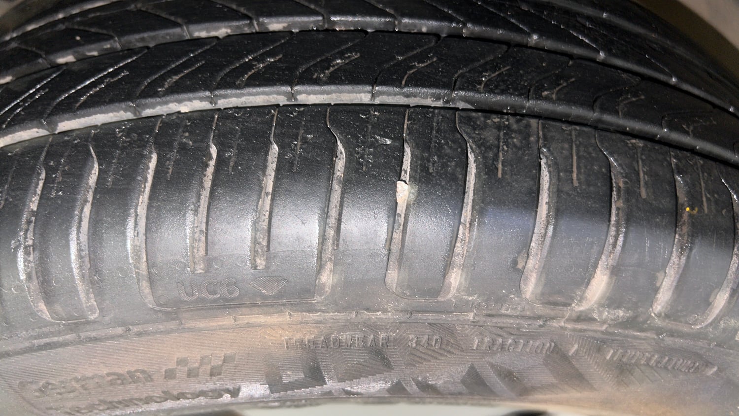 Used 2016 Maruti Suzuki S-Cross Zeta 1.3 Diesel Manual tyres LEFT FRONT TYRE TREAD VIEW