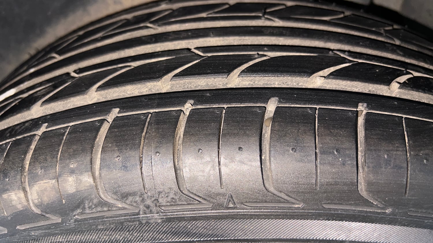 Used 2018 Hyundai Creta SX Plus 1.6 AT Petrol Petrol Automatic tyres LEFT REAR TYRE TREAD VIEW