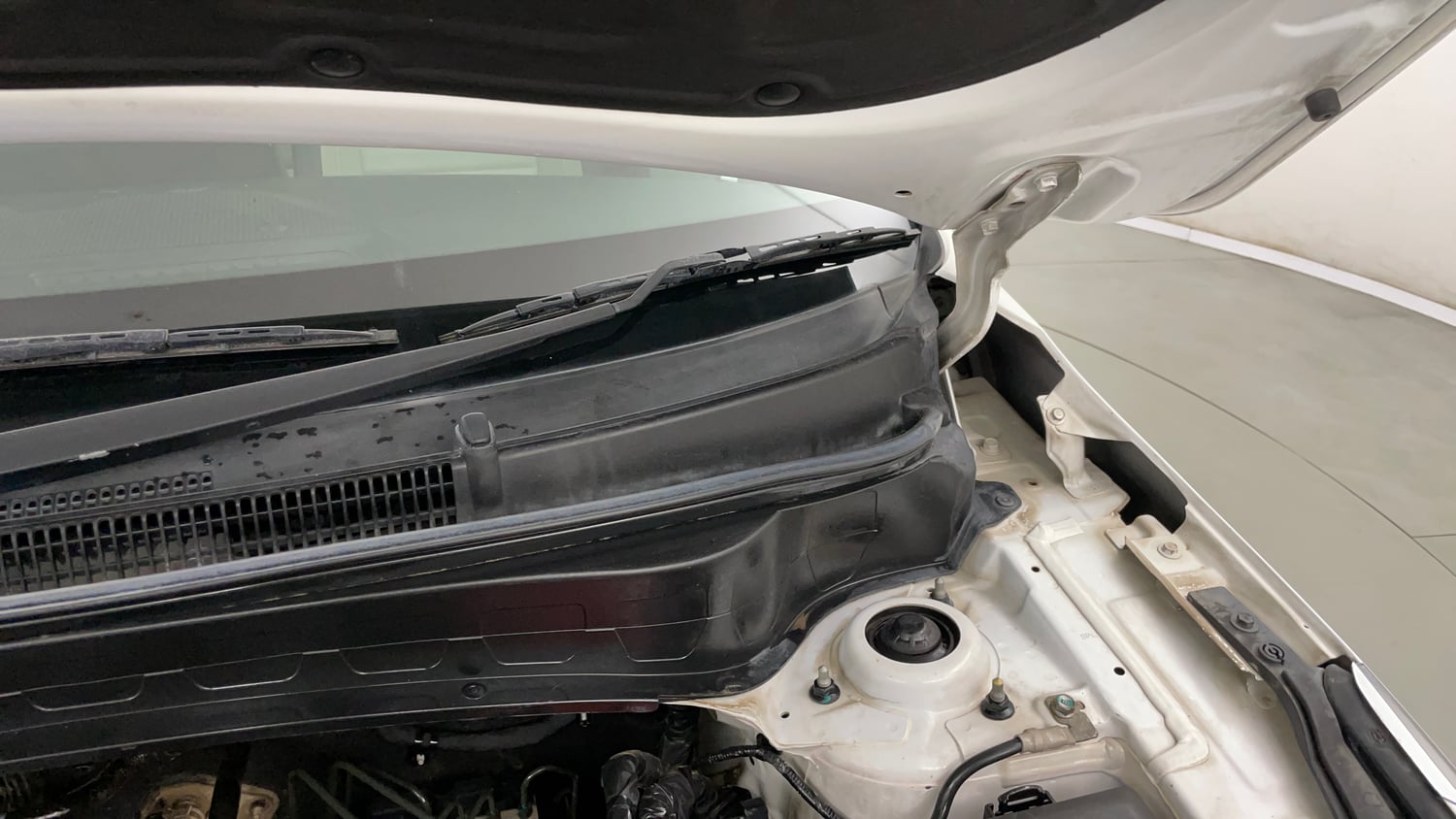 Used 2019 Kia Seltos GTX Plus 1.4 Petrol Manual engine ENGINE LEFT SIDE HINGE & APRON VIEW