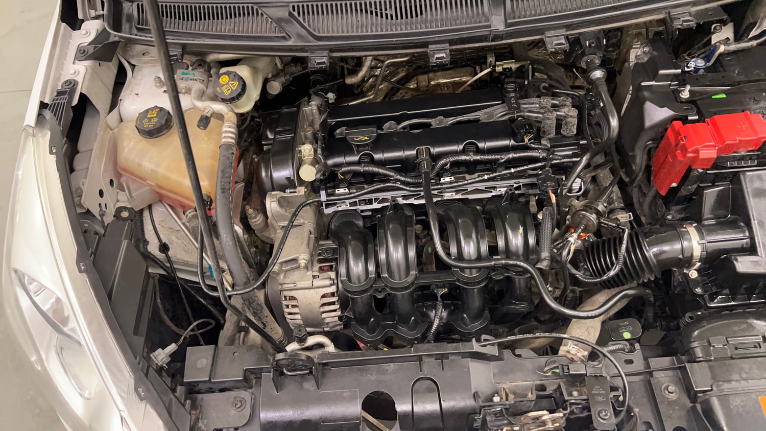 Used 2016 Ford Figo Aspire Titanium 1.2 Ti-VCT Petrol Manual engine ENGINE RIGHT SIDE VIEW