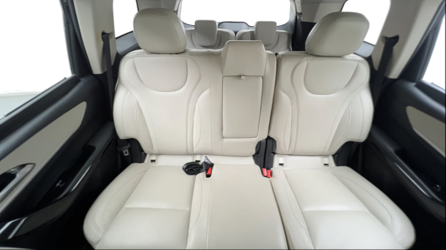 Used 2022 Mahindra XUV700 AX 7 Petrol MT 7 STR Petrol Manual interior REAR SEAT CONDITION VIEW