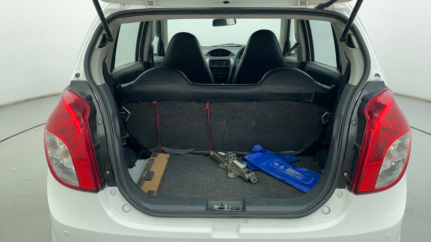 Used 2019 Maruti Suzuki Alto 800 LXi Petrol Manual interior DICKY INSIDE VIEW