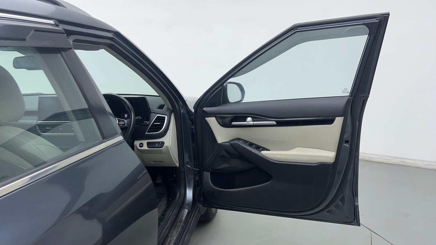 Used 2020 Kia Seltos HTX IVT 1.5 Petrol Automatic interior RIGHT FRONT DOOR OPEN VIEW