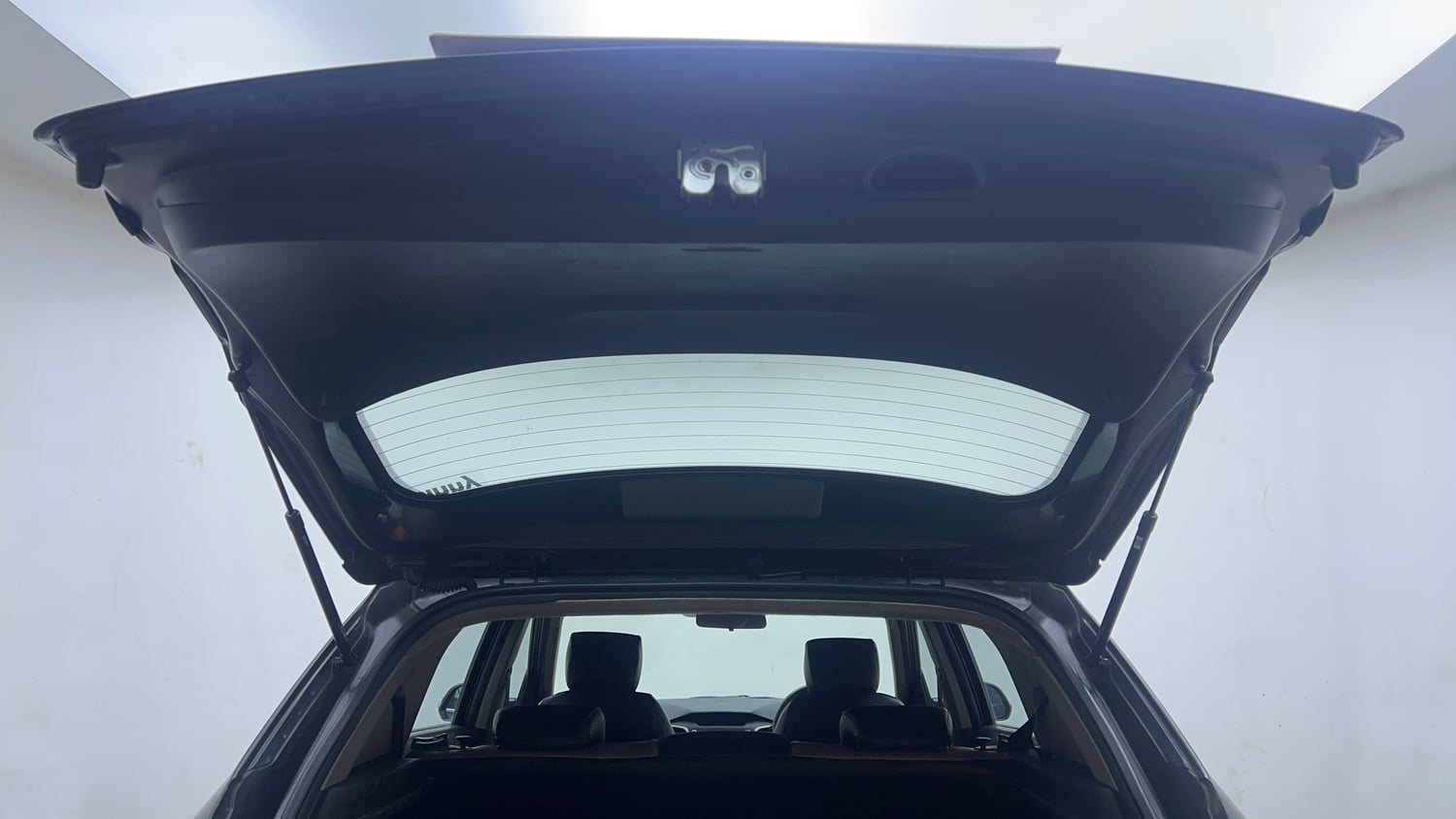 Used 2017 Hyundai Creta 1.6 SX Plus Petrol Petrol Manual interior DICKY DOOR OPEN VIEW