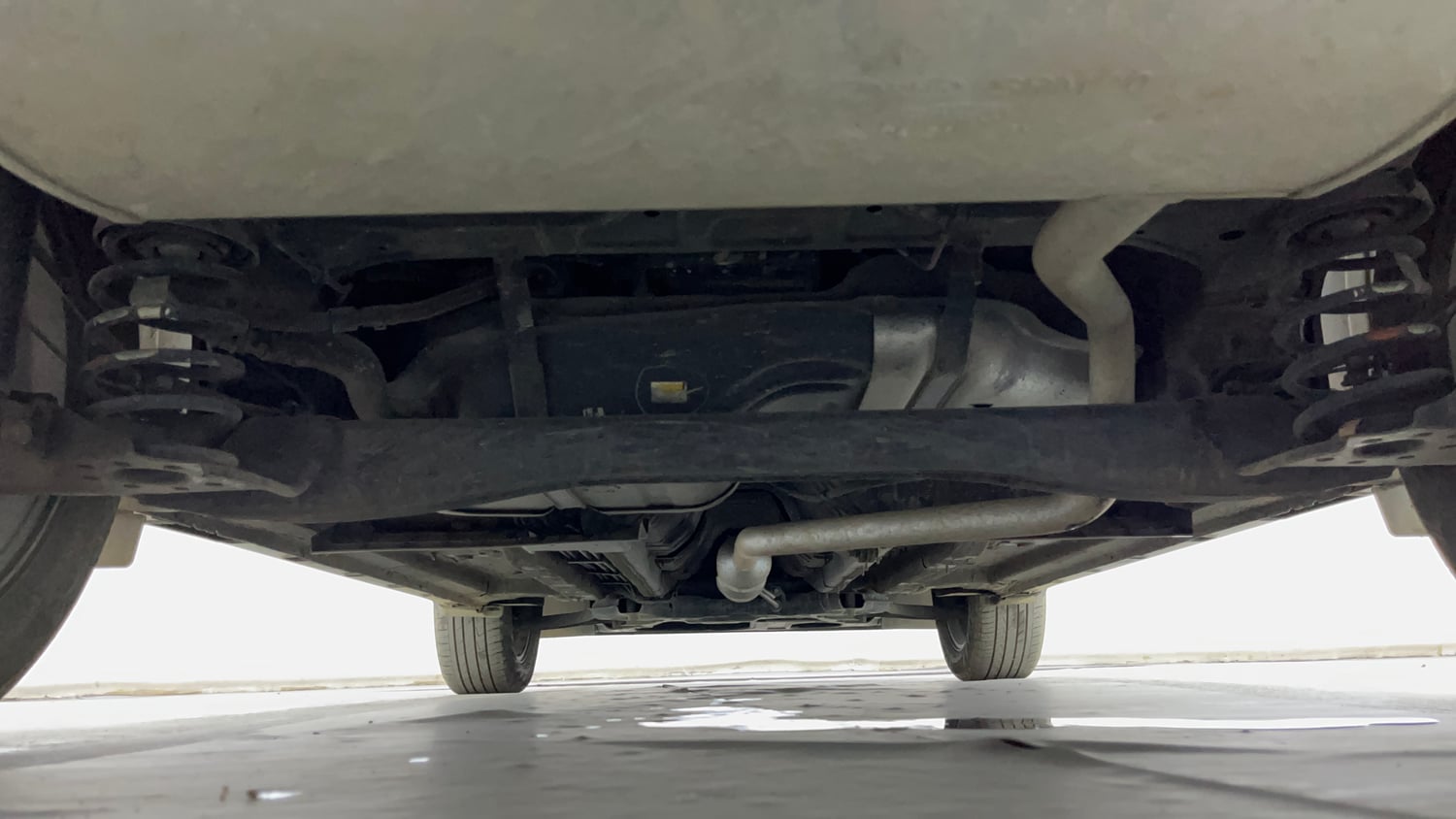 Used 2024 Kia Seltos HTX 1.5 Petrol MT Petrol Manual extra REAR UNDERBODY VIEW (TAKEN FROM REAR)