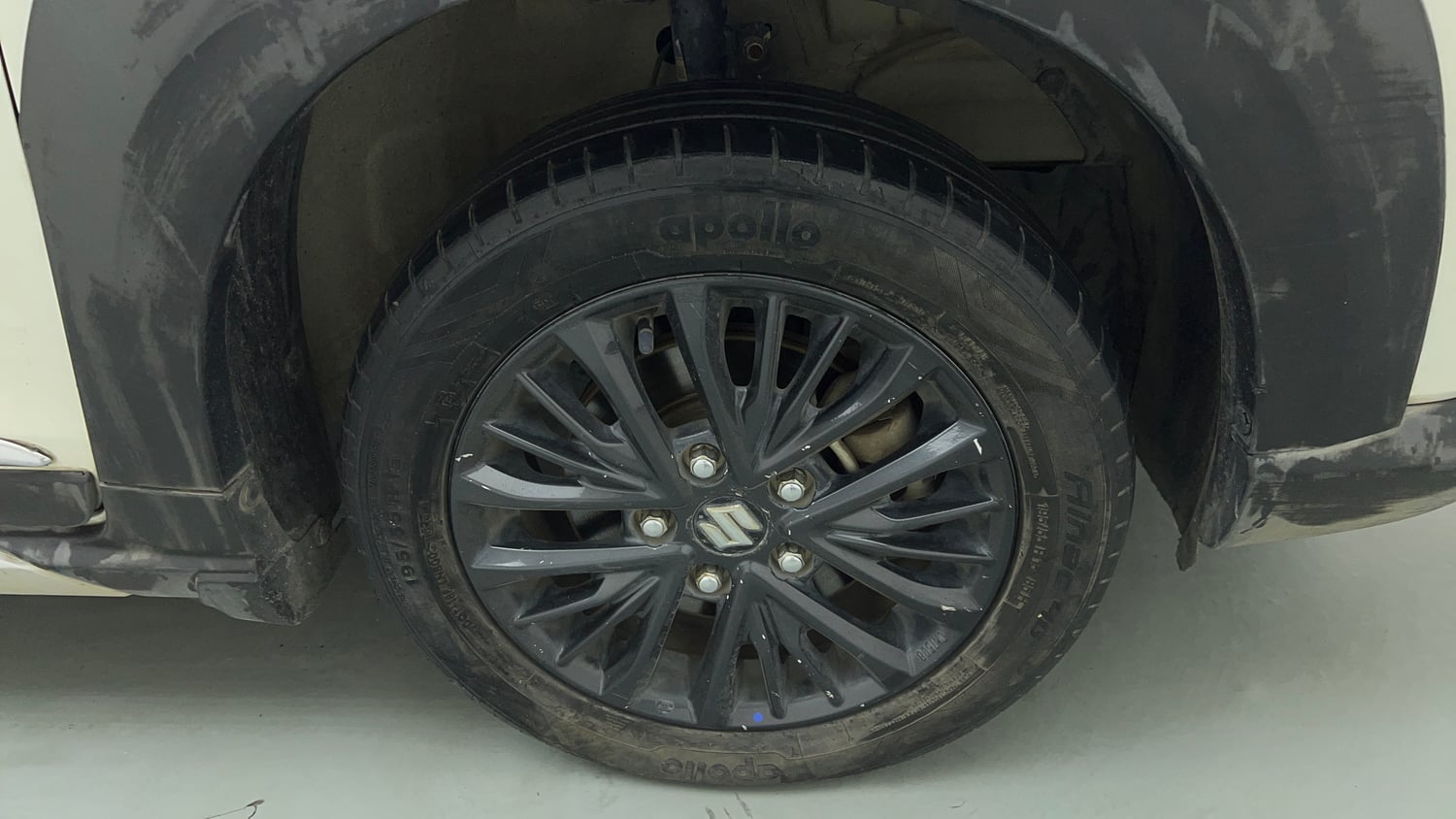 Used 2021 Maruti Suzuki XL6 Zeta MT Petrol Petrol Manual tyres RIGHT FRONT TYRE RIM VIEW