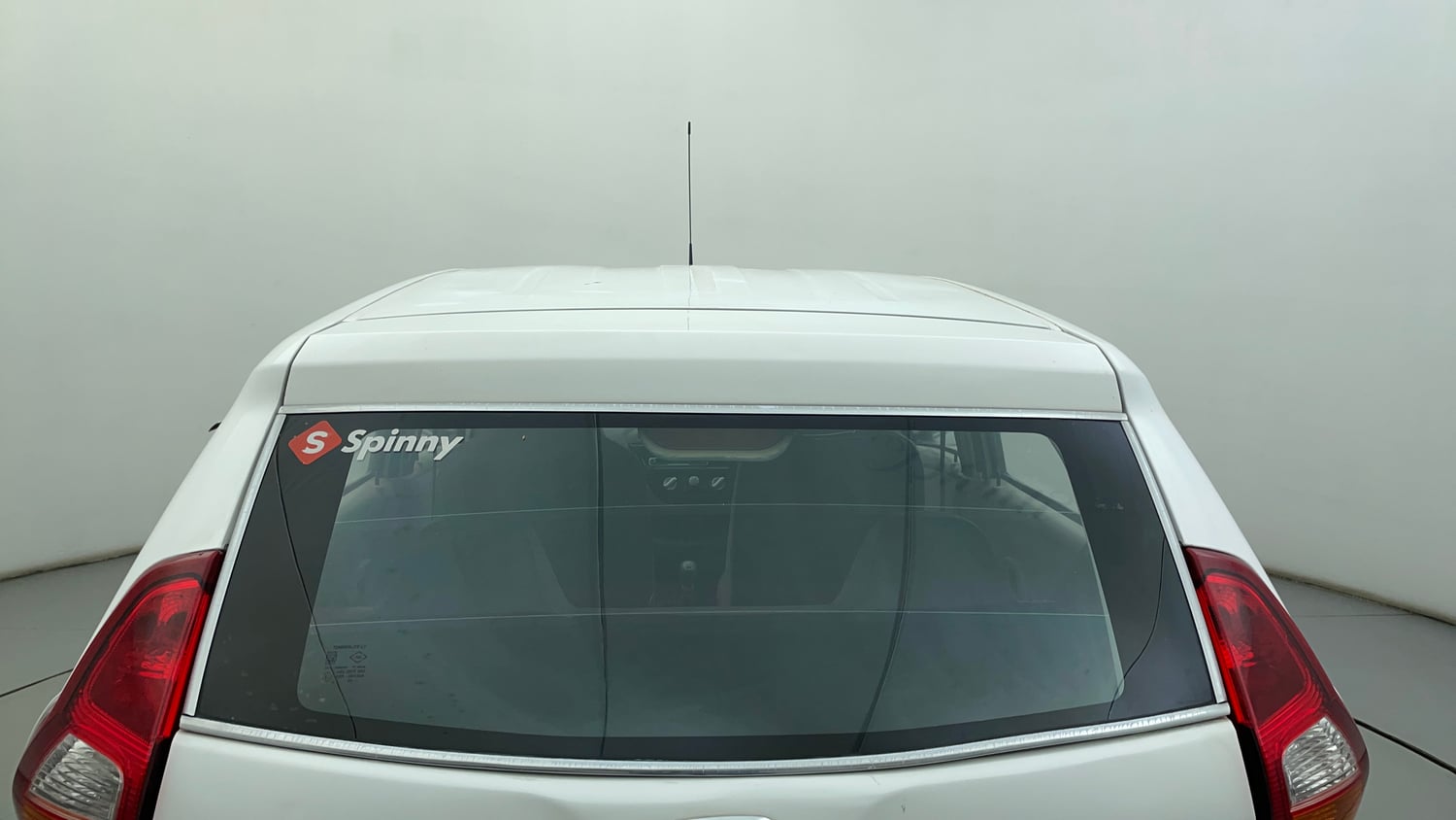 Used 2017 Datsun Redi-GO T (O) Petrol Manual exterior BACK WINDSHIELD VIEW