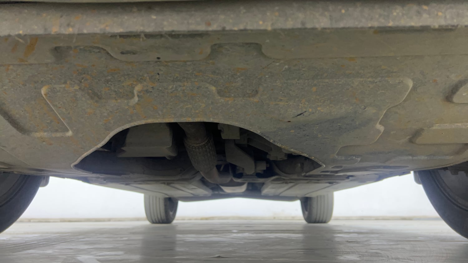 Used 2023 MG Motors Astor Sharp 1.5 CVT Old Generation Petrol Automatic extra FRONT LEFT UNDERBODY VIEW