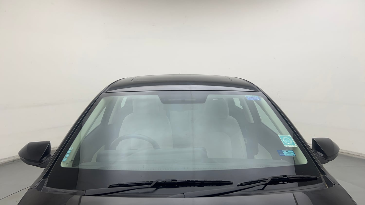 Used 2024 Hyundai Verna SX 1.5 Petrol MT Petrol Manual exterior FRONT WINDSHIELD VIEW