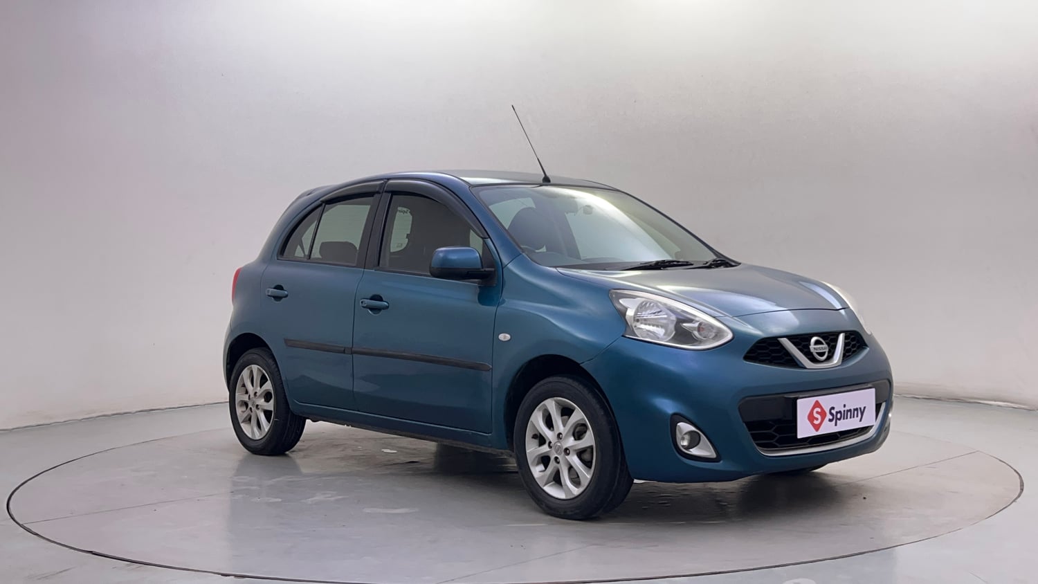 Used 2016 Nissan Micra XV CVT Petrol Automatic exterior RIGHT FRONT CORNER VIEW