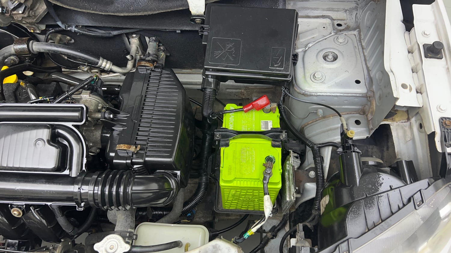 Used 2017 Renault Kwid 1.0 RXT Petrol Manual engine ENGINE LEFT SIDE VIEW